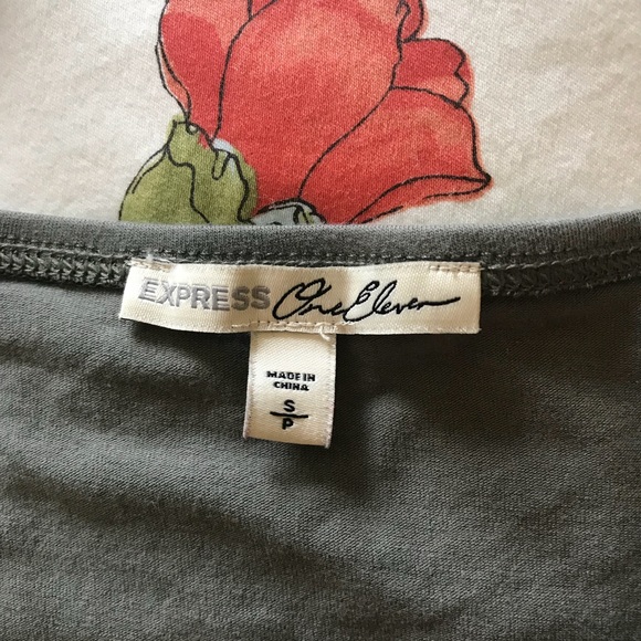 Express one eleven size S Olive off shoulder top - Picture 5 of 5
